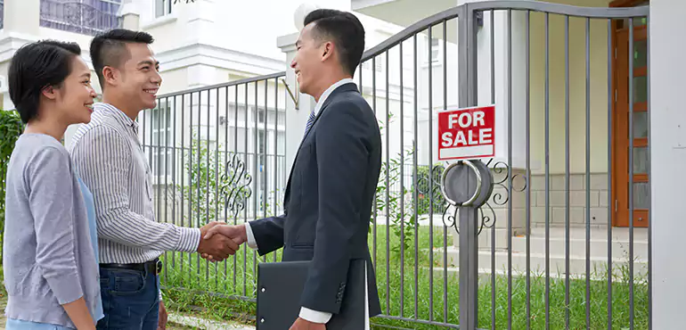 Why Choose Us to Sell Your House in Queens, NY?